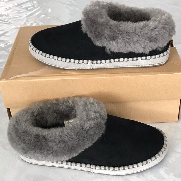ugg wrin slippers